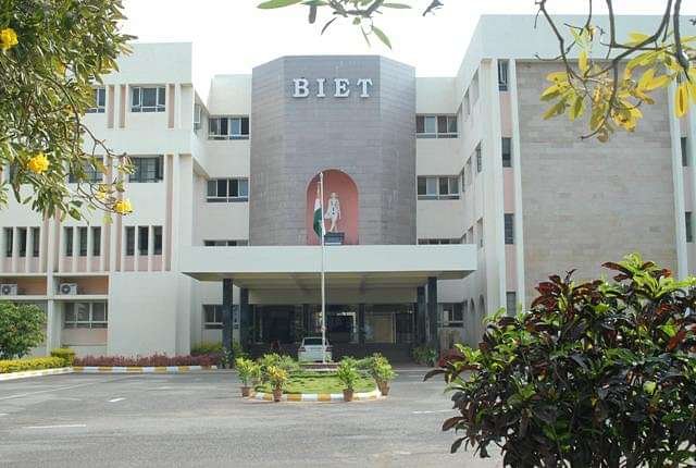Bapuji_Institute_of_Engineering_and_Technology